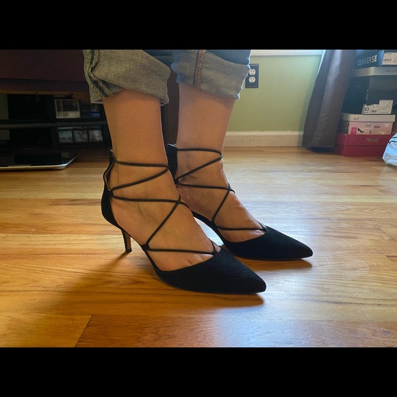 EUC only wore once for an event, black shoes - Picture 3 of 7